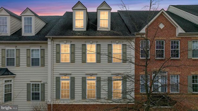 2464 EASTBOURNE DR, Woodbridge, VA 22191