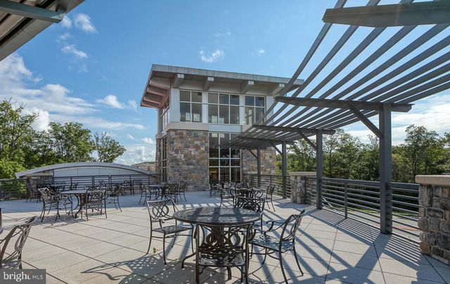 2464 EASTBOURNE DR, Woodbridge, VA 22191