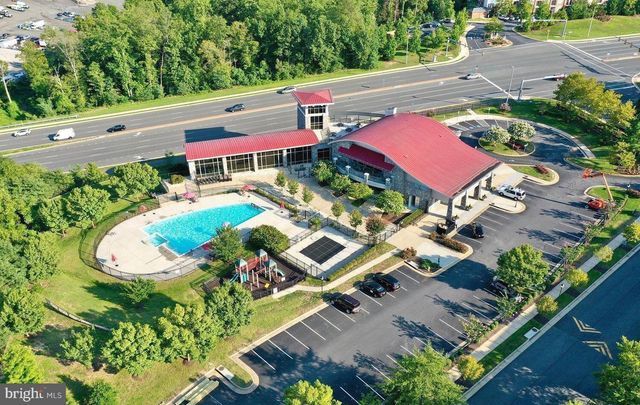 2464 EASTBOURNE DR, Woodbridge, VA 22191