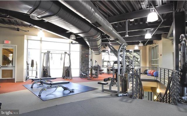 2464 EASTBOURNE DR, Woodbridge, VA 22191