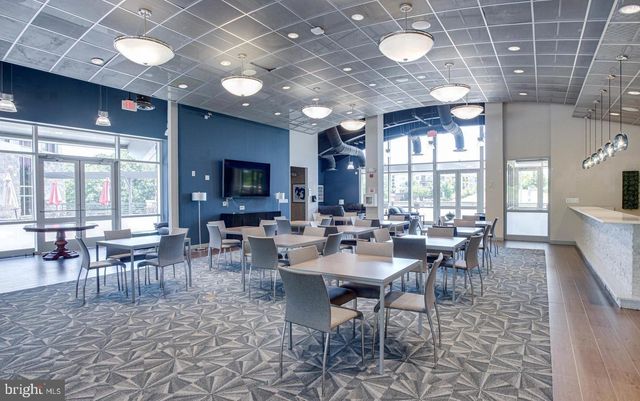 2464 EASTBOURNE DR, Woodbridge, VA 22191