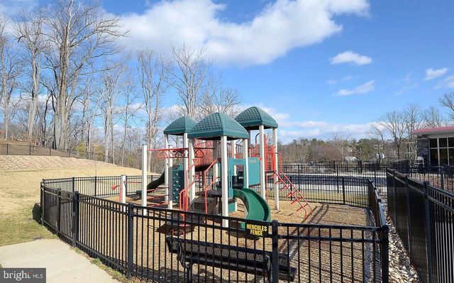 2464 EASTBOURNE DR, Woodbridge, VA 22191