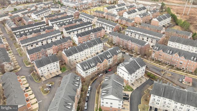 2464 EASTBOURNE DR, Woodbridge, VA 22191