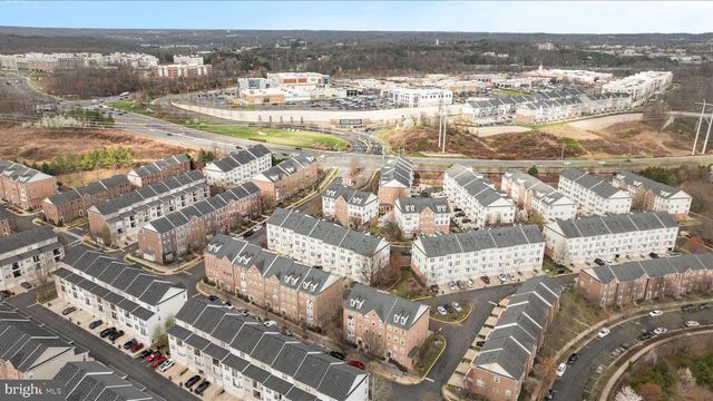 2464 EASTBOURNE DR, Woodbridge, VA 22191