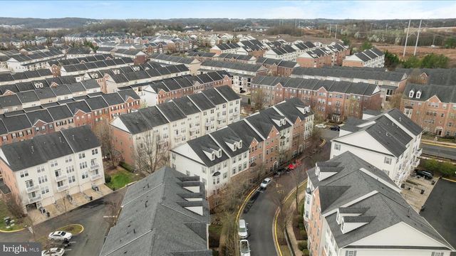 2464 EASTBOURNE DR, Woodbridge, VA 22191