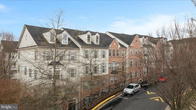 2464 EASTBOURNE DR, Woodbridge, VA 22191