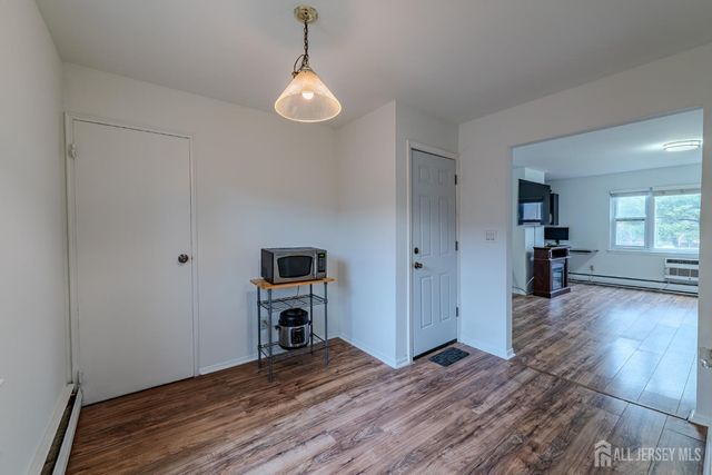 72 Fox Road 7b, Edison, NJ 08817