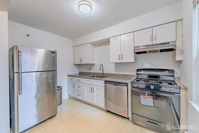 72 Fox Road 7b, Edison, NJ 08817