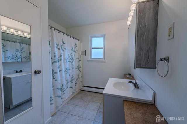 72 Fox Road 7b, Edison, NJ 08817