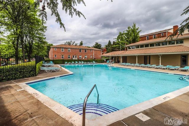 72 Fox Road 7b, Edison, NJ 08817