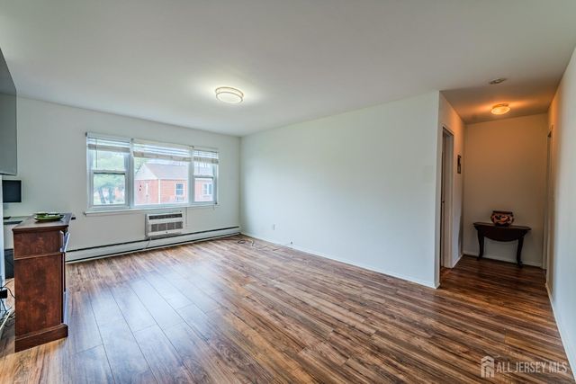 72 Fox Road 7b, Edison, NJ 08817