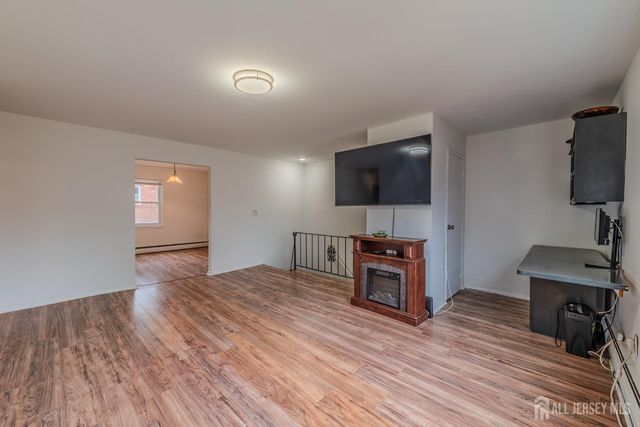 72 Fox Road 7b, Edison, NJ 08817