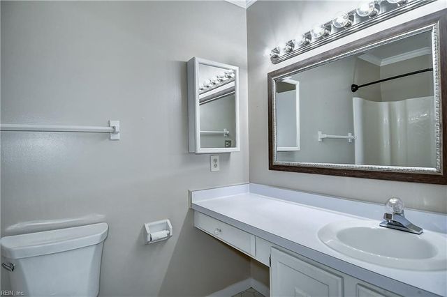 3966 Ocean Hills CT, Virginia Beach, VA 23451