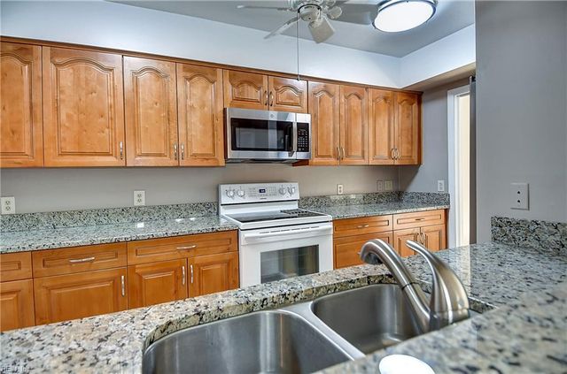 3966 Ocean Hills CT, Virginia Beach, VA 23451