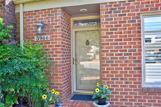 3966 Ocean Hills CT, Virginia Beach, VA 23451