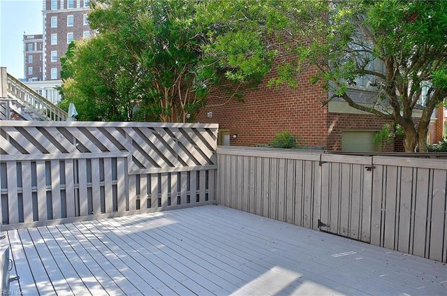 3966 Ocean Hills CT, Virginia Beach, VA 23451