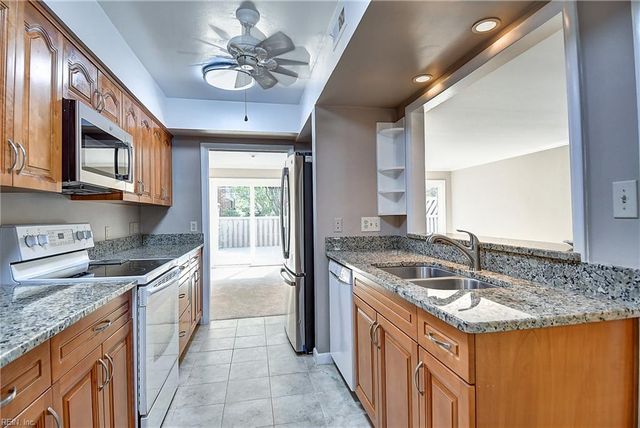 3966 Ocean Hills CT, Virginia Beach, VA 23451