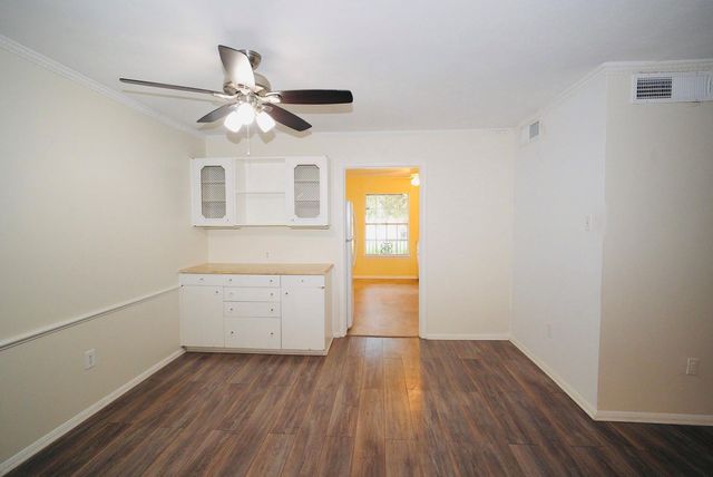 7600 Burgoyne Road 250, Houston, TX 77063
