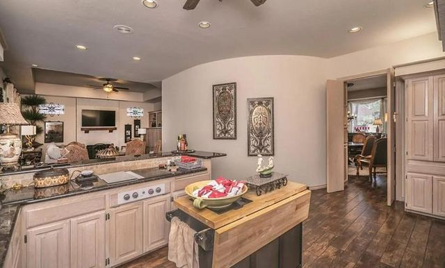 716 Fox Bend Trail, Edmond, OK 73034