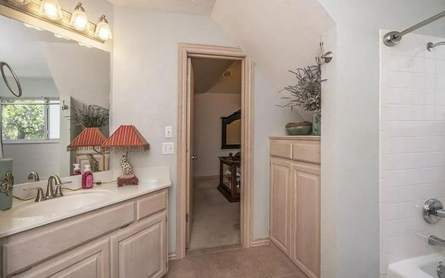 716 Fox Bend Trail, Edmond, OK 73034