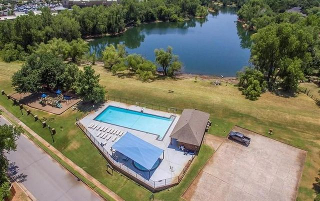 716 Fox Bend Trail, Edmond, OK 73034