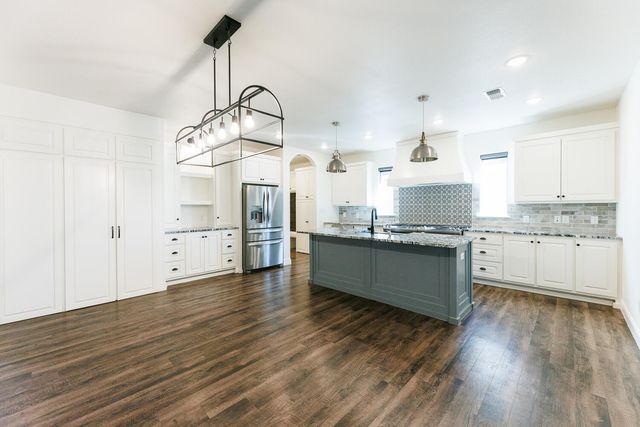 6948 103rd Street, Lubbock, TX 79424