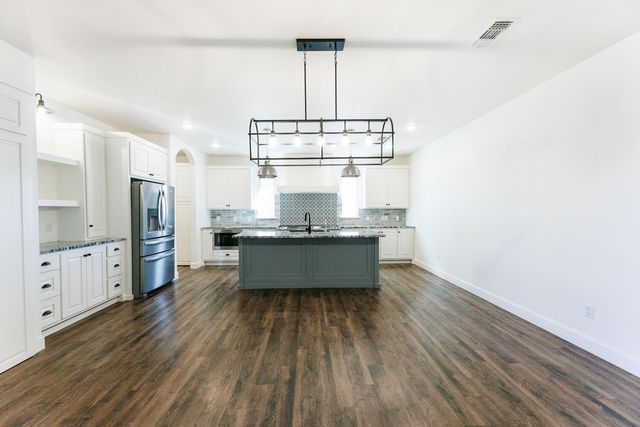 6948 103rd Street, Lubbock, TX 79424