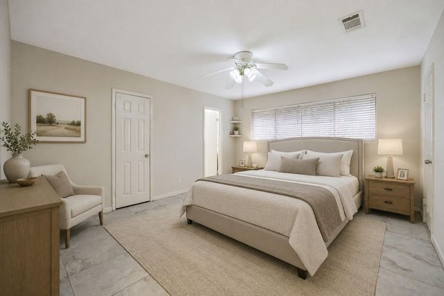 5554 Beechnut Street, Houston, TX 77096