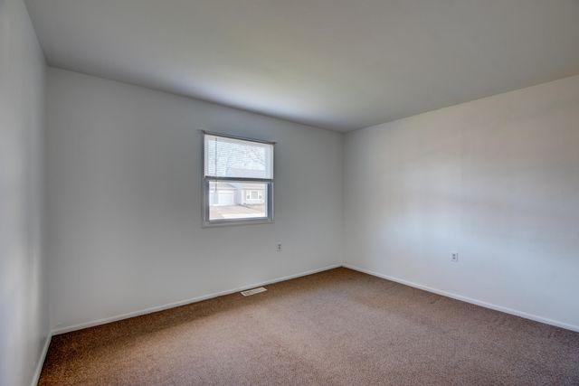 754 Governor Road, Valparaiso, IN 46385