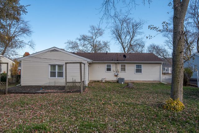 754 Governor Road, Valparaiso, IN 46385