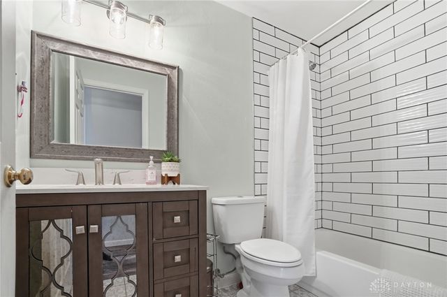 515 Orchard Drive, Springboro, OH 45066
