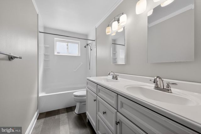 211 HOBART DR, Clementon, NJ 08021