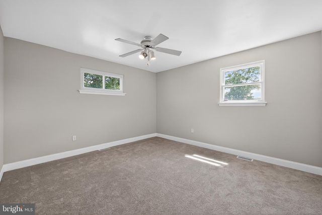 211 HOBART DR, Clementon, NJ 08021