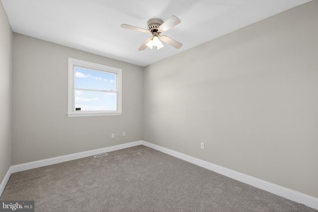 211 HOBART DR, Clementon, NJ 08021