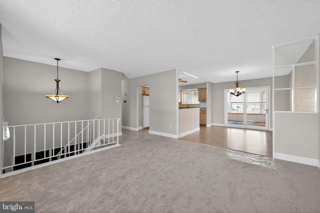 211 HOBART DR, Clementon, NJ 08021