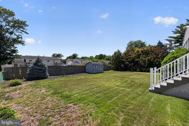211 HOBART DR, Clementon, NJ 08021