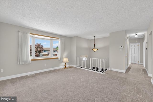 211 HOBART DR, Clementon, NJ 08021