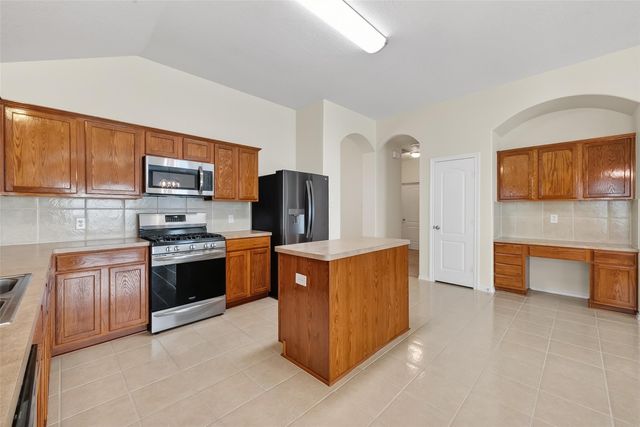 9830 Lynette Falls Drive, Houston, TX 77095