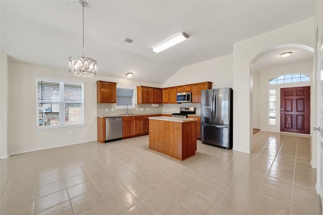 9830 Lynette Falls Drive, Houston, TX 77095