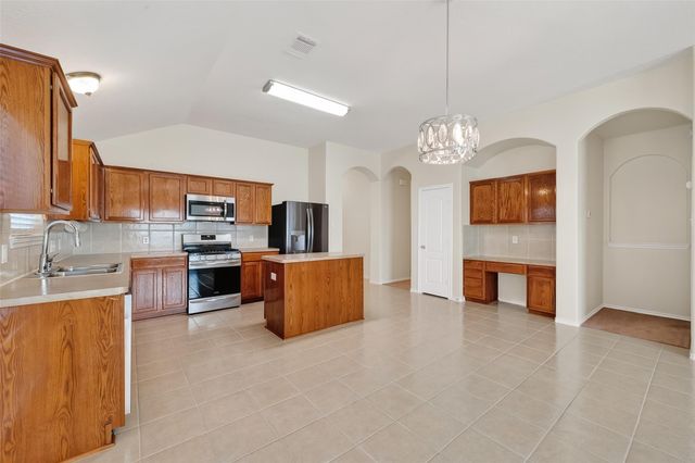 9830 Lynette Falls Drive, Houston, TX 77095