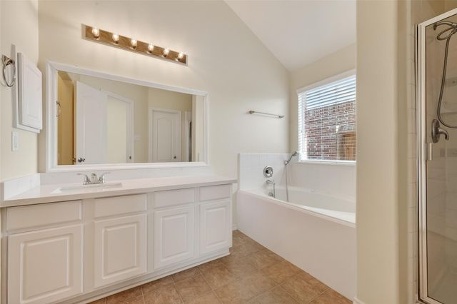 9830 Lynette Falls Drive, Houston, TX 77095