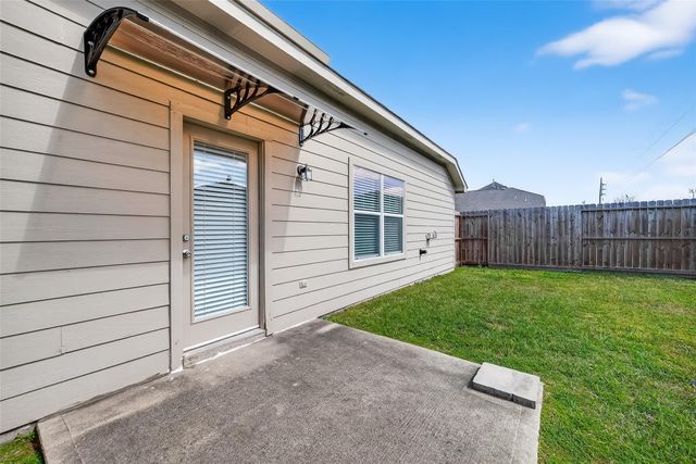 9830 Lynette Falls Drive, Houston, TX 77095