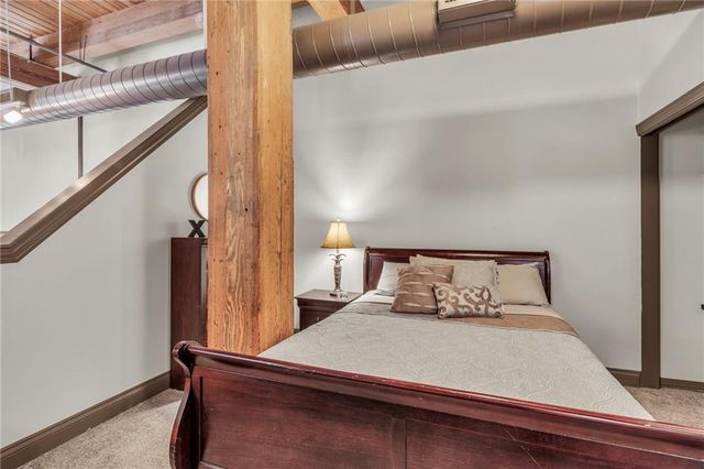 308 W 8th Street 201, Kansas City, MO 64105