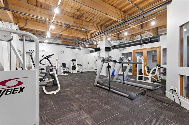 308 W 8th Street 201, Kansas City, MO 64105