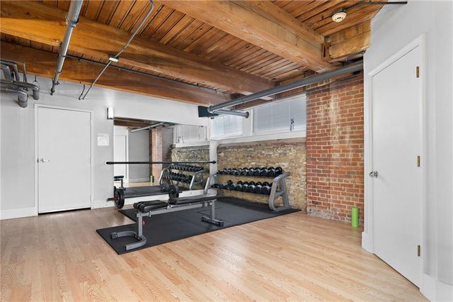 308 W 8th Street 201, Kansas City, MO 64105