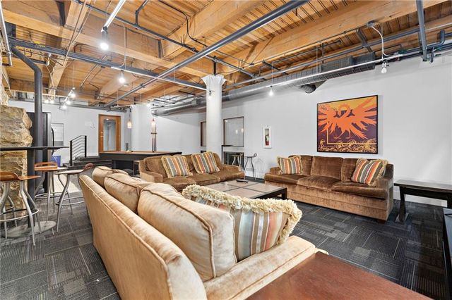 308 W 8th Street 201, Kansas City, MO 64105