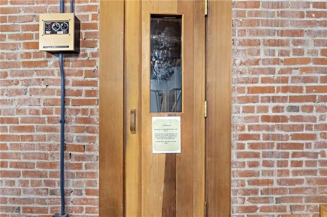 308 W 8th Street 201, Kansas City, MO 64105