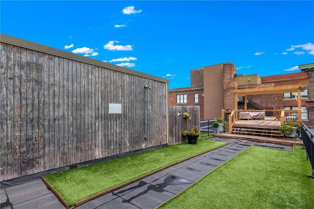 308 W 8th Street 201, Kansas City, MO 64105