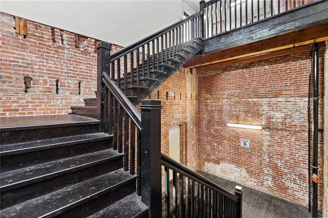 308 W 8th Street 201, Kansas City, MO 64105