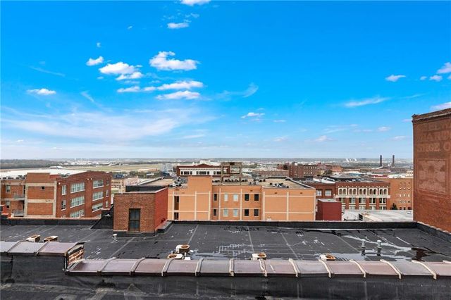 308 W 8th Street 201, Kansas City, MO 64105